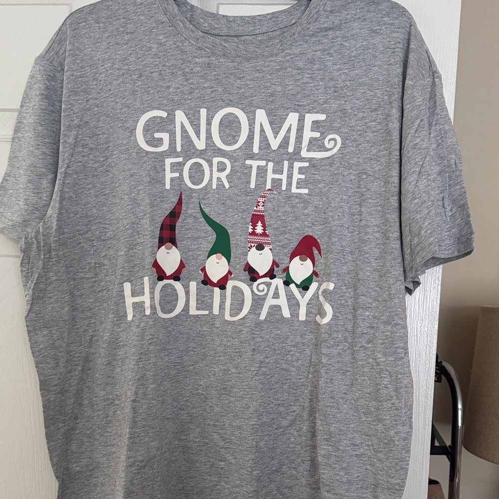 Wondershop Gray ‘Gnome for the Holidays’ tshirt